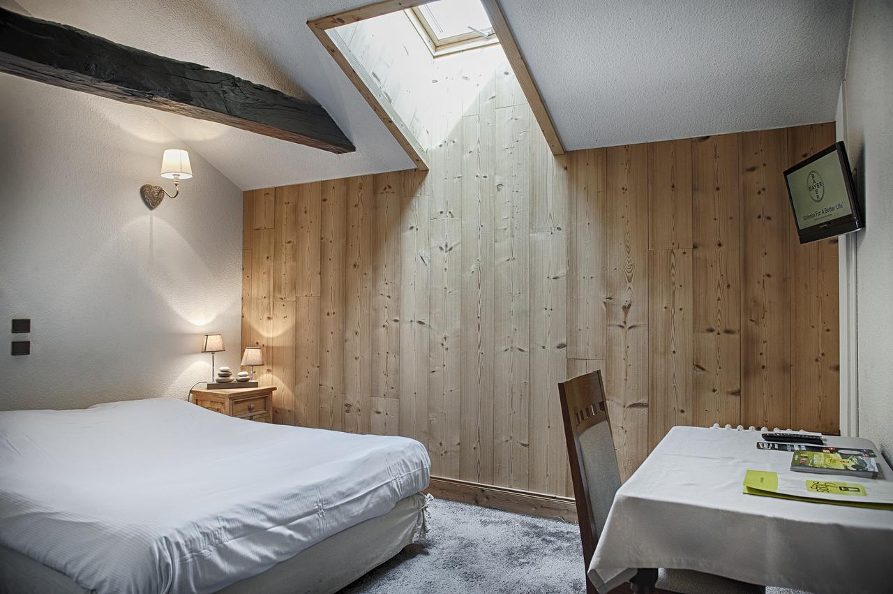 Logis Hotel De France La Côte-Saint-André エクステリア 写真