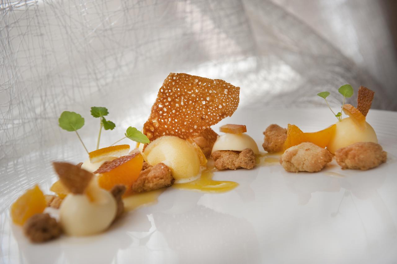 Logis Hotel De France La Côte-Saint-André エクステリア 写真